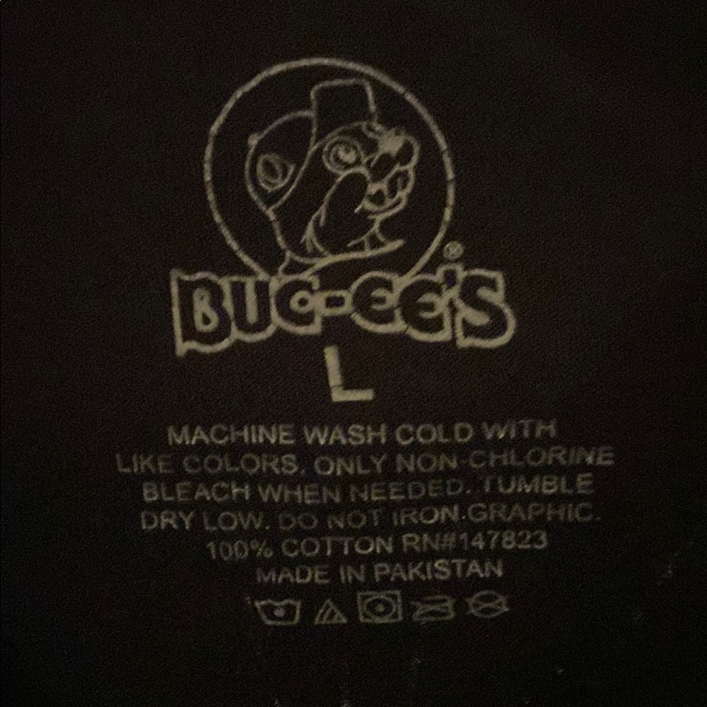 Buc-ee’s Happy New Year 2024 Graphic Tee Adult Size Large 🔥 YB5 - Picture 5 of 5